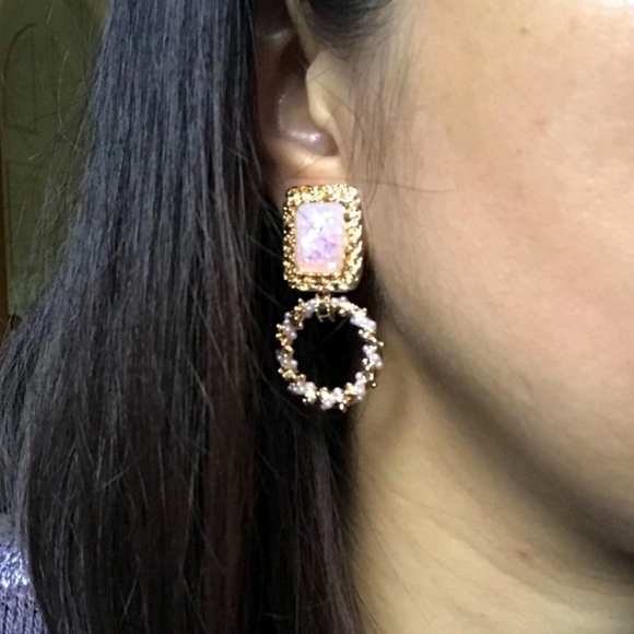 Boutique Jewelry - 💖 2/$30 Gold plated textured square hoop elegant statement earrings